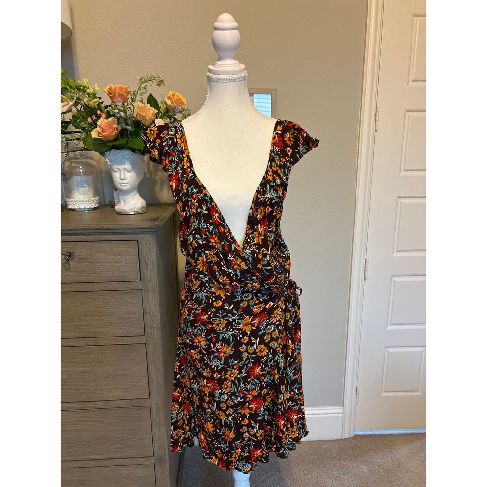 band of the free | (NWT) Brown Floral Wrap Dress | Lg - Picture 3 of 15